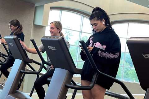 RHONJ’s Teresa Giudice works out with daughter Milania, 15, after fans claimed the duo look like..