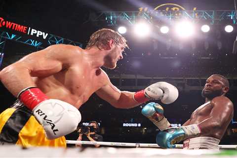 Floyd Mayweather told to retire and stop ‘silly’ exhibitions by Dana White with UFC boss undecided..