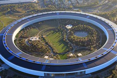 In Leak Investigation, Tech Giants Caught Between Courts and Customers