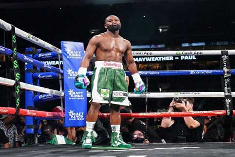 Floyd Mayweather says Las Vegas house was robbed and offers $100k reward to help track down burglars