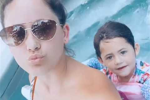 Teen Mom Jenelle Evans wears snakeskin bikini with daughter Ensley, 4, after dropping off son..