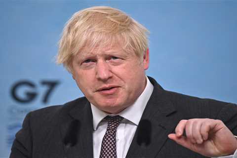 Boris Johnson to push back Freedom Day by four weeks but plans to increase wedding guests cap