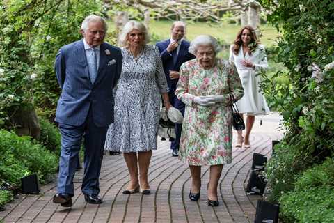 Kate Middleton affectionately calls Prince Charles ‘grandpa’ – as lip reader reveals G7 private..