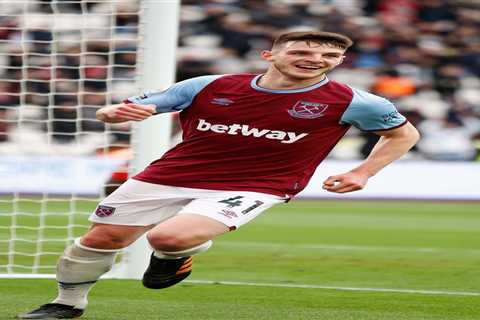 Rio Ferdinand urges Man Utd to seal Declan Rice transfer as England star is compared to West Ham..
