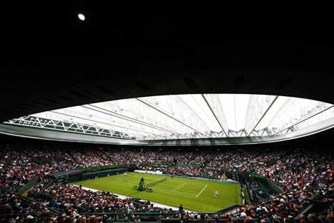 Man Utd legend Gary Neville slams decisions to allow Wimbledon at full capacity despite coronavirus ..