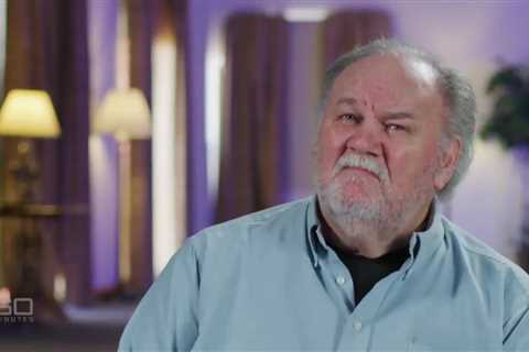 Meghan Markle’s dad Thomas reveals he no longer has her number and is ‘waiting for them to contact..