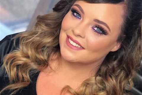 Teen Mom’s pregnant Catelynn Lowell teases her fourth child’s name as daughter Novalee, 6, poses..