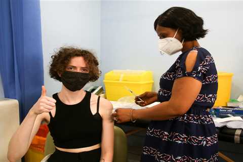 Scramble to book earlier second Covid vaccines as under-40s discover slots online