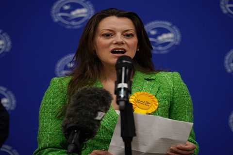 Lib Dems overturn a 16,000 Tory majority to win Chesham and Amersham by-election by 8,000 votes in..