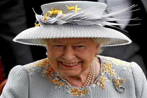 The Queen expected to attend Royal Ascot on Saturday to view bumper TEN race card if rain forces..