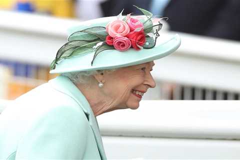 The Queen arrives at Royal Ascot dressed in stunning mint green for the first time without beloved..