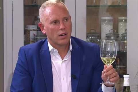 James Martin left red faced by guest Rob Rinder’s very cheeky proposal