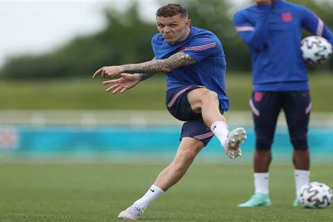Man Utd joined by PSG in Kieran Trippier transfer chase but move hinges on whether Chelsea land..