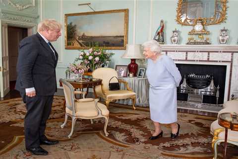 Queen hosts Boris Johnson for the first time at Buckingham Palace since Covid pandemic began