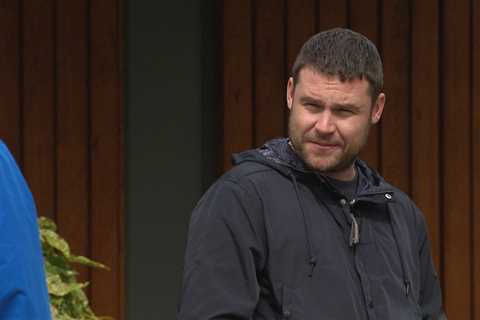Emmerdale spoilers: Aaron Dingle’s romance with Ben rocked by a mysterious phone call