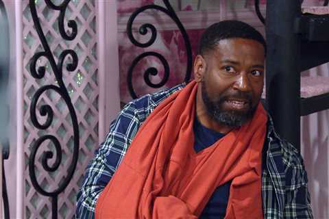 Emmerdale spoilers: Vicar Charles caught romping in public with Andra Tate