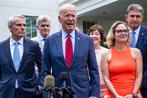 On Infrastructure, Bipartisanship Is Alive. On Jan. 6? Not a Chance.