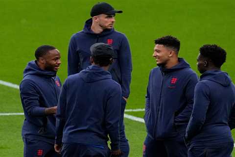 Jadon Sancho ‘has told England team-mates he’s joining Man Utd’ as £80m transfer from Borussia..