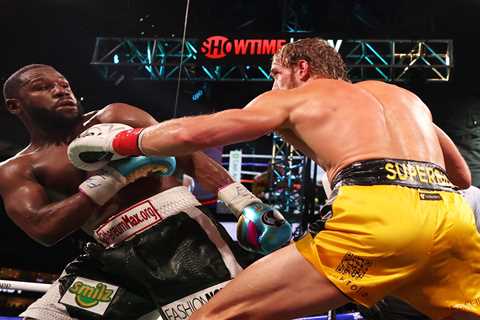 Floyd Mayweather boasts ‘I’m only person who can do fake fight and make $100m’ after ‘legalised..