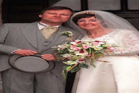 Classic Coronation Street episodes about Hayley Cropper given pre-show warning about ‘opinions of..