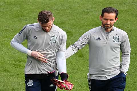 Man Utd star De Gea OUT of Spain’s Euro 2020 clash against Croatia after limping out of training..