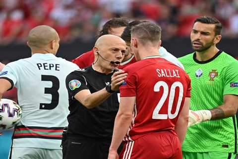 Who is Croatia vs Spain referee Cuneyt Cakır and how many international tournaments has Euro 2020..