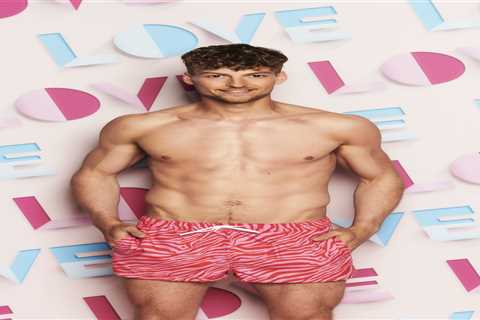 Love Island’s Hugo Hammond ‘told his pupils he was off to a new school in London’ before he quit..