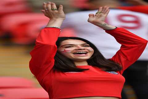 Euro 2020 – England fans tense as Three Lions get off to shaky second half… LET’S GO,  BOYS!