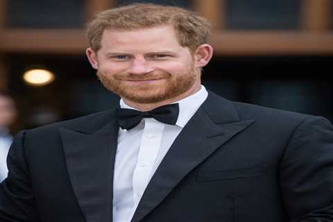 Prince Harry surprises sick kids at WellChild Awards just hours before Wills’ showdown