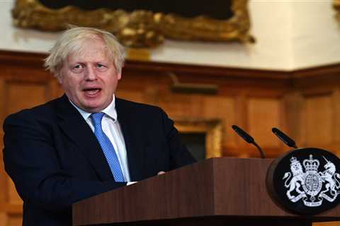 Boris Johnson condemns toppling Queen’s statue during furious protests over Canadian mass graves