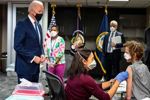 Military and V.A. Struggle With Vaccination Rates in Their Ranks