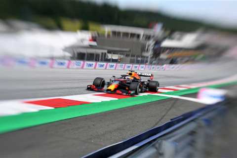 Lewis Hamilton’s F1 championship hopes suffer blow as Max Verstappen cruises to third consecutive..