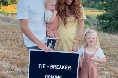 Little People’s Tori Roloff IGNORES Audrey’s pregnancy announcement with third child amid feud