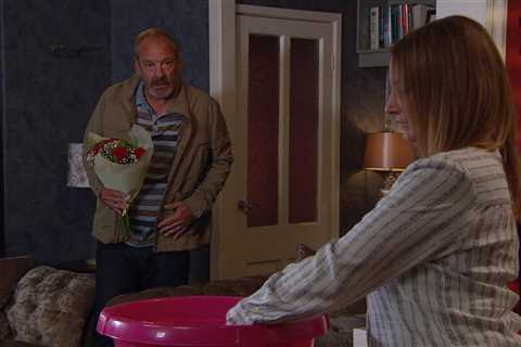 Emmerdale spoilers: Mandy Dingle kisses Jimmy King as his estranged wife Nicola suffers