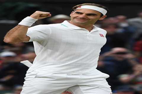 Roger Federer books spot in Wimbledon quarter-finals for record 18th time after straight-sets..