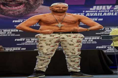 Tyson Fury taunts ‘big bodybuilder’ Anthony Joshua by joking ‘I’m s***ting myself’ amid claims he’s ..