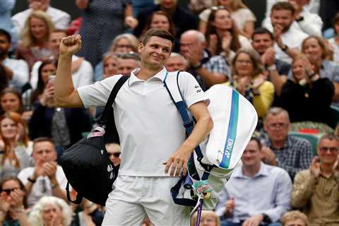 Wimbledon 2021: Underdog Hurkacz hoping sneak peek of Centre Court will help him shock Roger..
