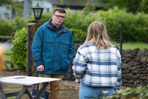 Emmerdale spoilers: Liv Flaherty hits rock bottom as her alcoholism spins out of control