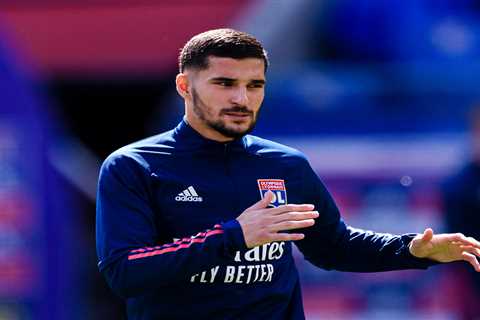 Arsenal must flog at least one midfielder to land Houssem Aouar transfer with four players’ future..