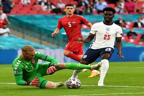 Bukayo Saka hailed by Arsenal hero Ian Wright after becoming youngest star to start semi-final for..
