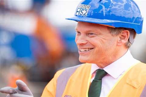 Grant Shapps to scrap quarantine for double-jabbed Brits returning from amber countries in Commons..