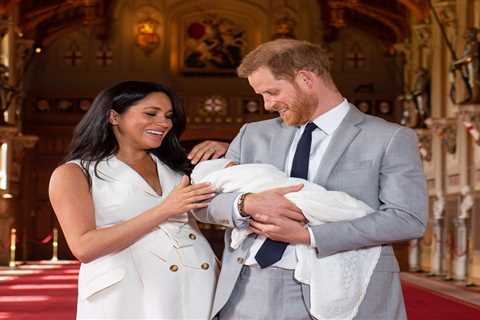 Meghan Markle &amp; Prince Harry WILL have a third child but have a few ‘chinks in their armour’,..