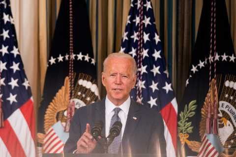 Biden Warns Putin to Act Against Ransomware Groups, or U.S. Will Strike Back