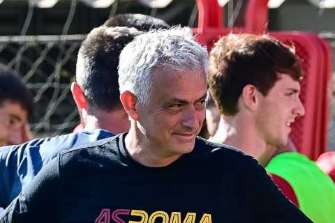 Mourinho takes first Roma training session amid claims he’s ‘ready to flog Pedro, Kluivert, Nzonzi..