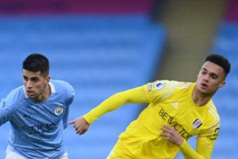 Man City transfer bid for Antonee Robinson faces competition from Wolves for £10m American defender