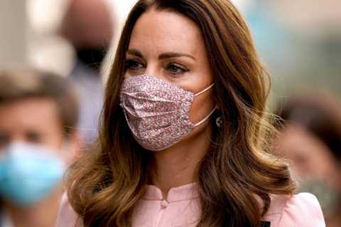Kate Middleton looks pretty in pink as she arrives at Wimbledon with dad for men’s final