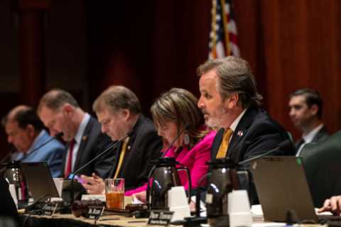 After All-Night Hearing, Texas Republicans Advance Voting Measure