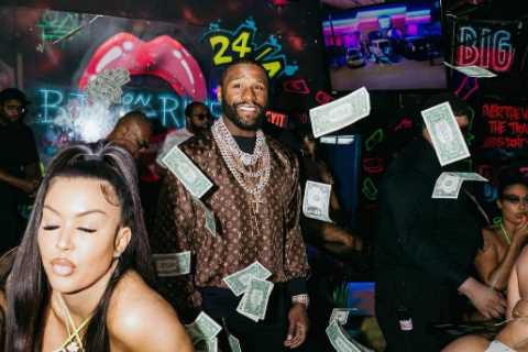 Conor McGregor trolls Floyd Mayweather for only winning $35k on Dustin Poirier to beat him after..