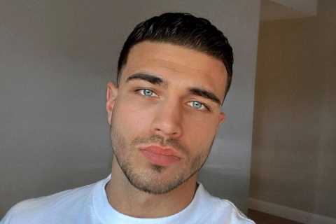 Tommy Fury splashes out on brand new £124k BMW sports car just weeks after passing his test