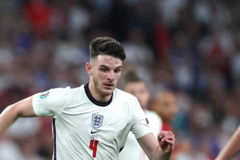 Chelsea ‘consider new Declan Rice transfer bid with West Ham ready to sell for £80m’ after Euro..